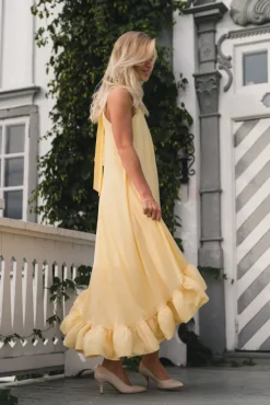 Sabrina Halterneck Ruffled Midi Dress Light Lemon