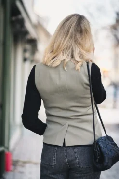 Saruma Vest 14635 Vetiver