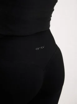 Shape Seamless Biker Shorts Black