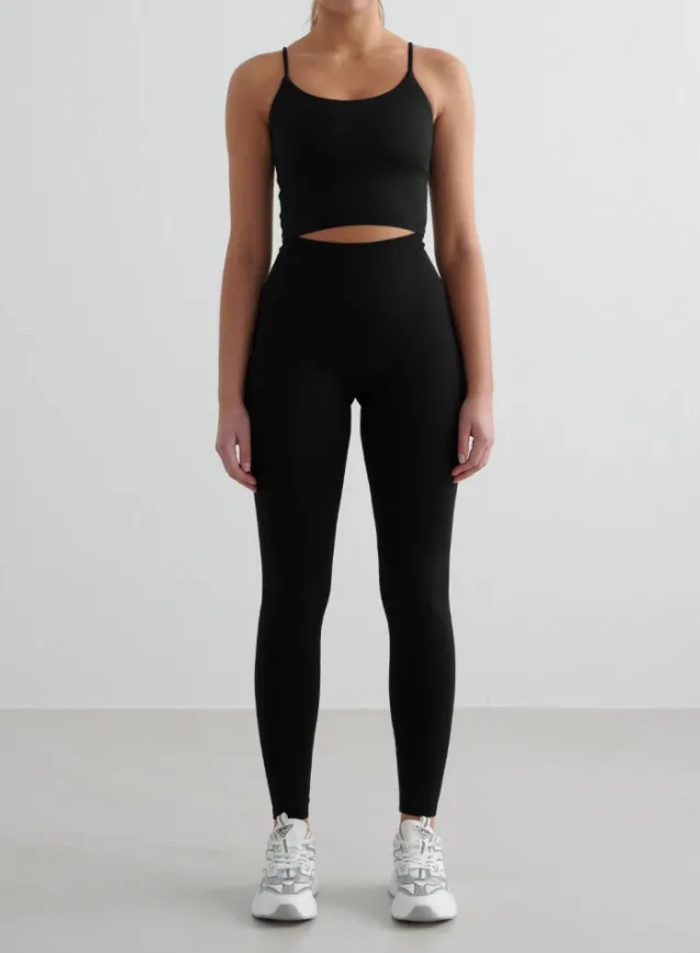 Shape Seamless Strap Singlet Black