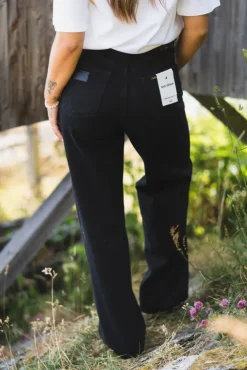 Skater Loose Black Bold Rinse