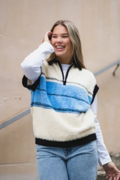 Sky Knit Waistcoat Black/Blue