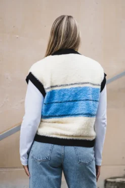 Sky Knit Waistcoat Black/Blue