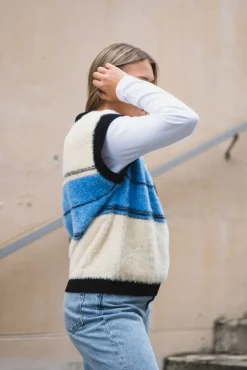Sky Knit Waistcoat Black/Blue