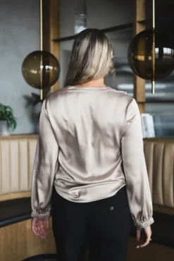 Sophia Blouse Semi Rich Shell