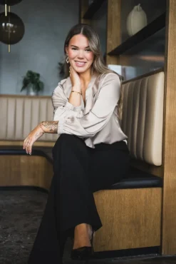 Sophia Blouse Semi Rich Shell