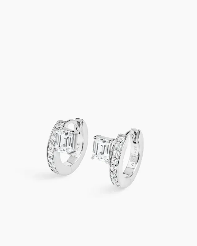 Sopra Pavé Emerald Huggies Silver
