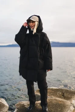 Spitsbergen Down Coat Black