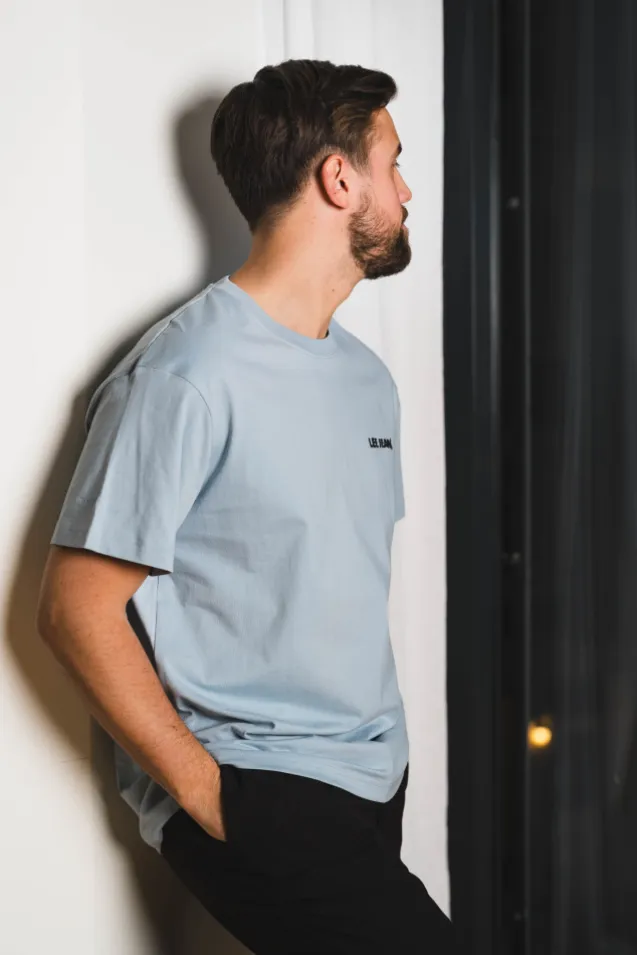SS Relaxed Graphic Tee Jet Stream