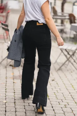 St Monica Jeans Black 2 Weeks
