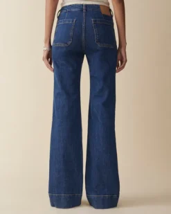 St Monica Low Vintage 95