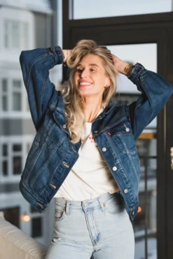 90S Trucker Dark Wonder Why