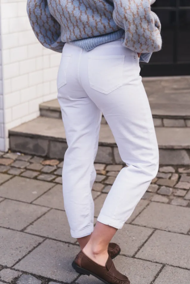 Sunny Jeans White Alyssum