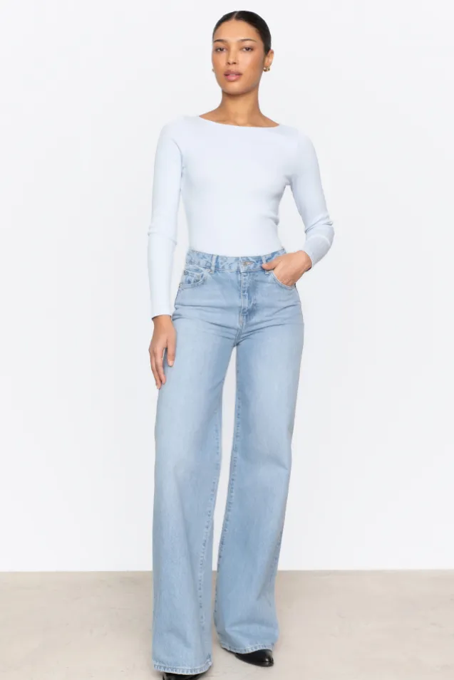 Taylor Light Blue