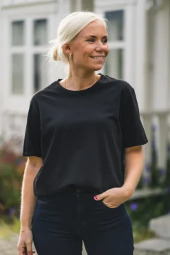 Terina Organic Tee Black