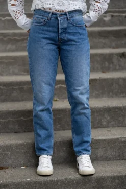 Terrence Tomboy Jean Medium Blue