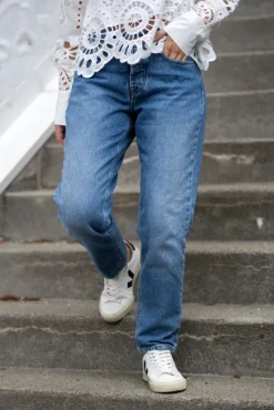Terrence Tomboy Jean Medium Blue