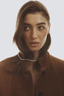 The White Shell Necklace Offwhite
