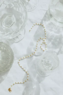 The White Shell Necklace Offwhite