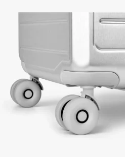 Tonal 24" Trunk Silver