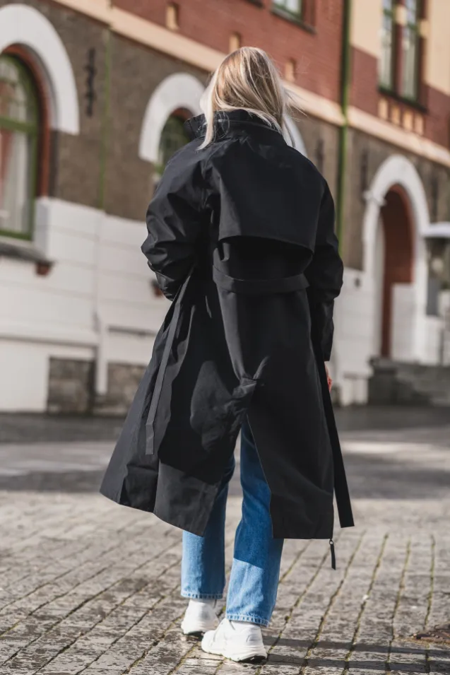 Vik Coat Black