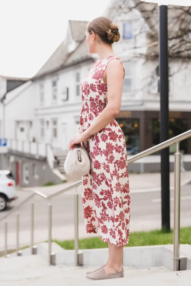 Vildana SL Dress Rhubarb Flower