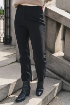 Vilea Trousers Black