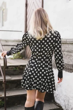 Viola Floral Creme Fleur Black