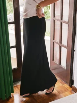 Viso Linen Skirt Black