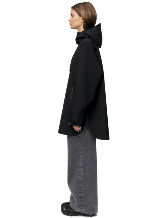 Voss Poncho Black