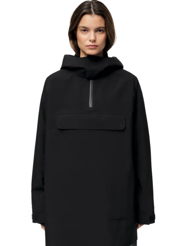 Voss Poncho Black