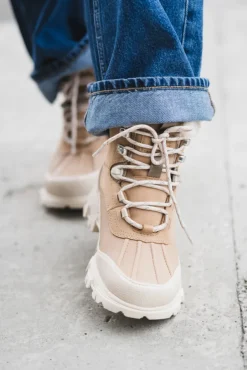 W Adirondack Meridian Hiker Sand