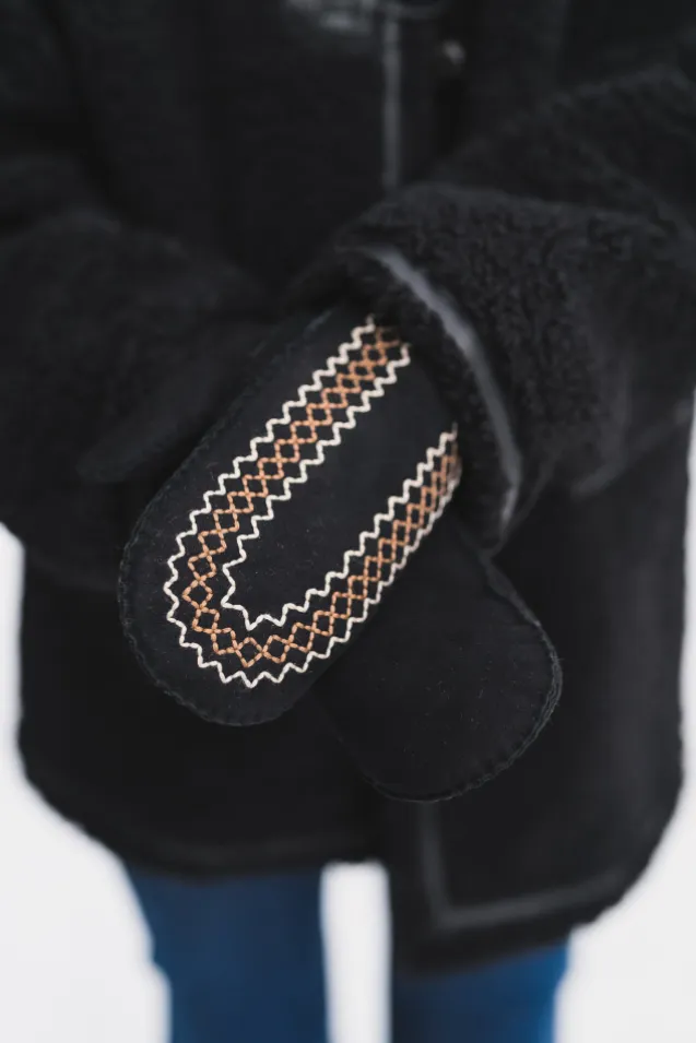 W Atherson Embroidered Mitten Black