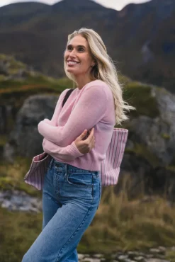 W. Cashmere Crew Pink
