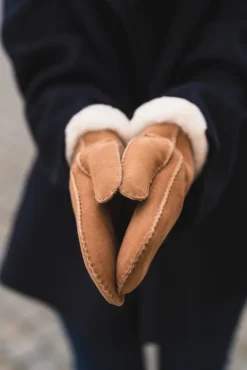 W Sheepskin Embroider Mitten Chestnut