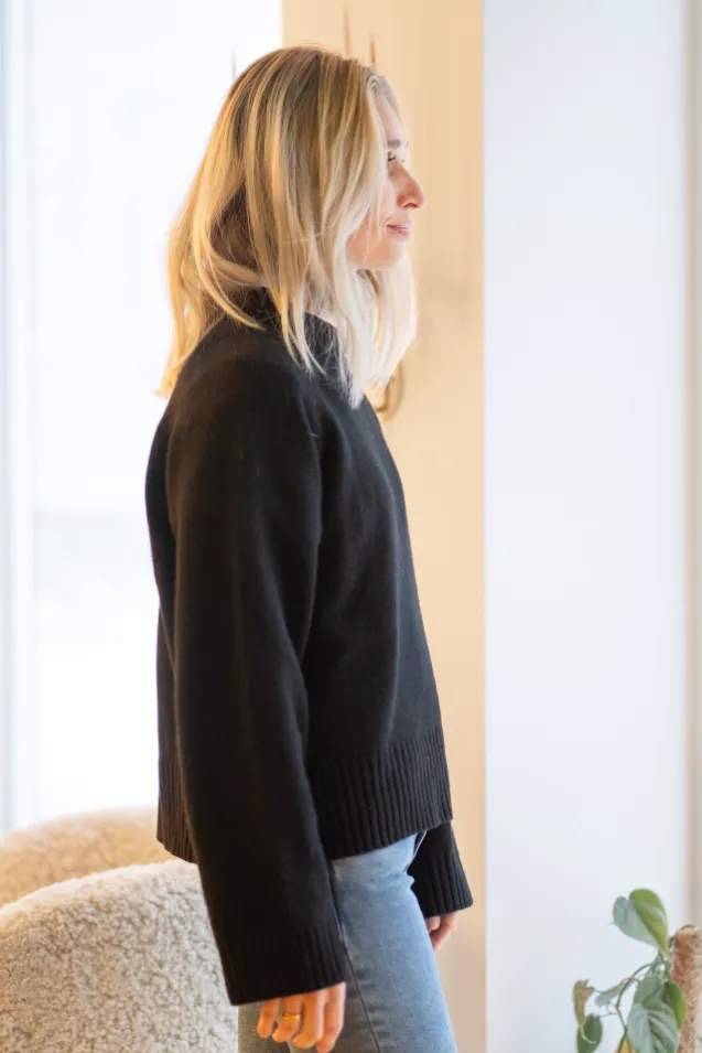 W. Wool Crew Black