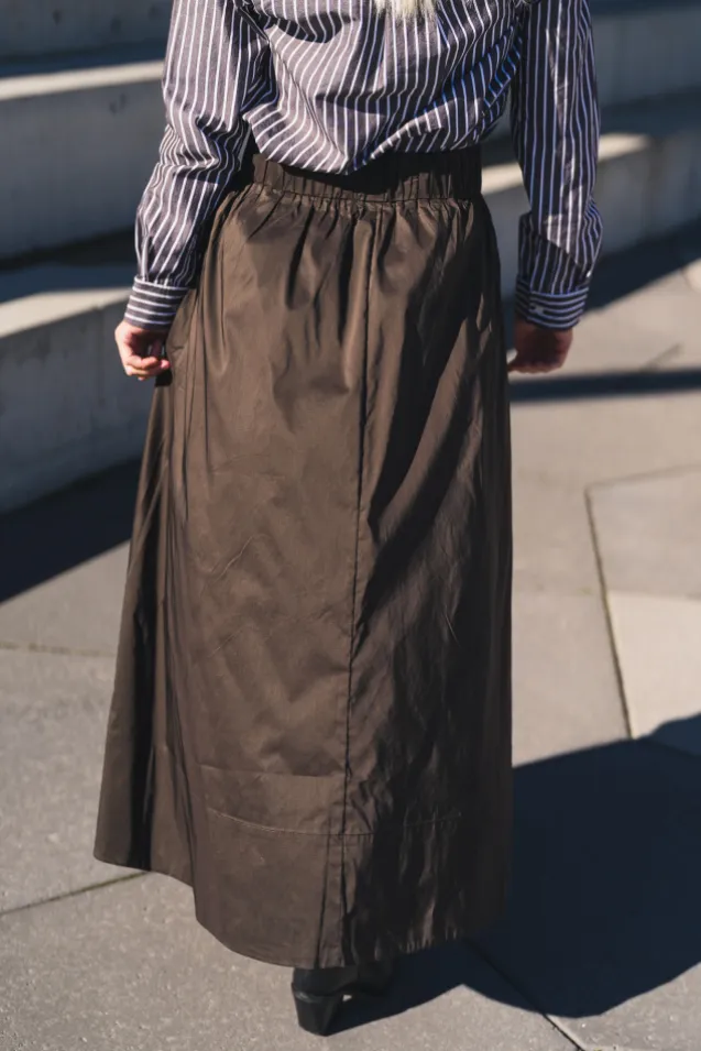 Yara Long Poplin Skirt Chocolate Brown