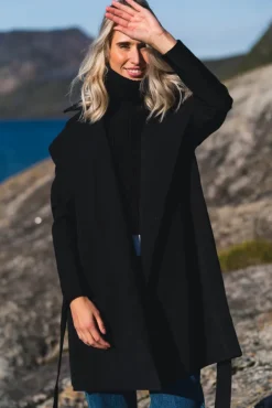 YR Coat New Black